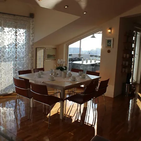 شقة Panorama Penthouse For 8+2 *